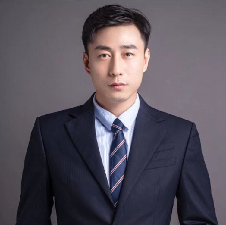 白发林 公关与传播总监